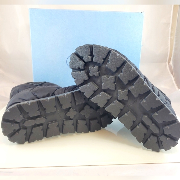 NWT$1,120 PRADA Blow 19 Quilted Nylon Drawstring Winter Snow Bootie Boot Sz 39.5 - Picture 15 of 16